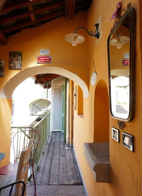 Appartamento Graziosa Dimora Centro Storico Biella Esterno foto
